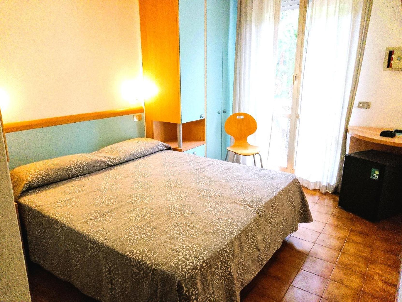 Hotel Etna Riccione Buitenkant foto
