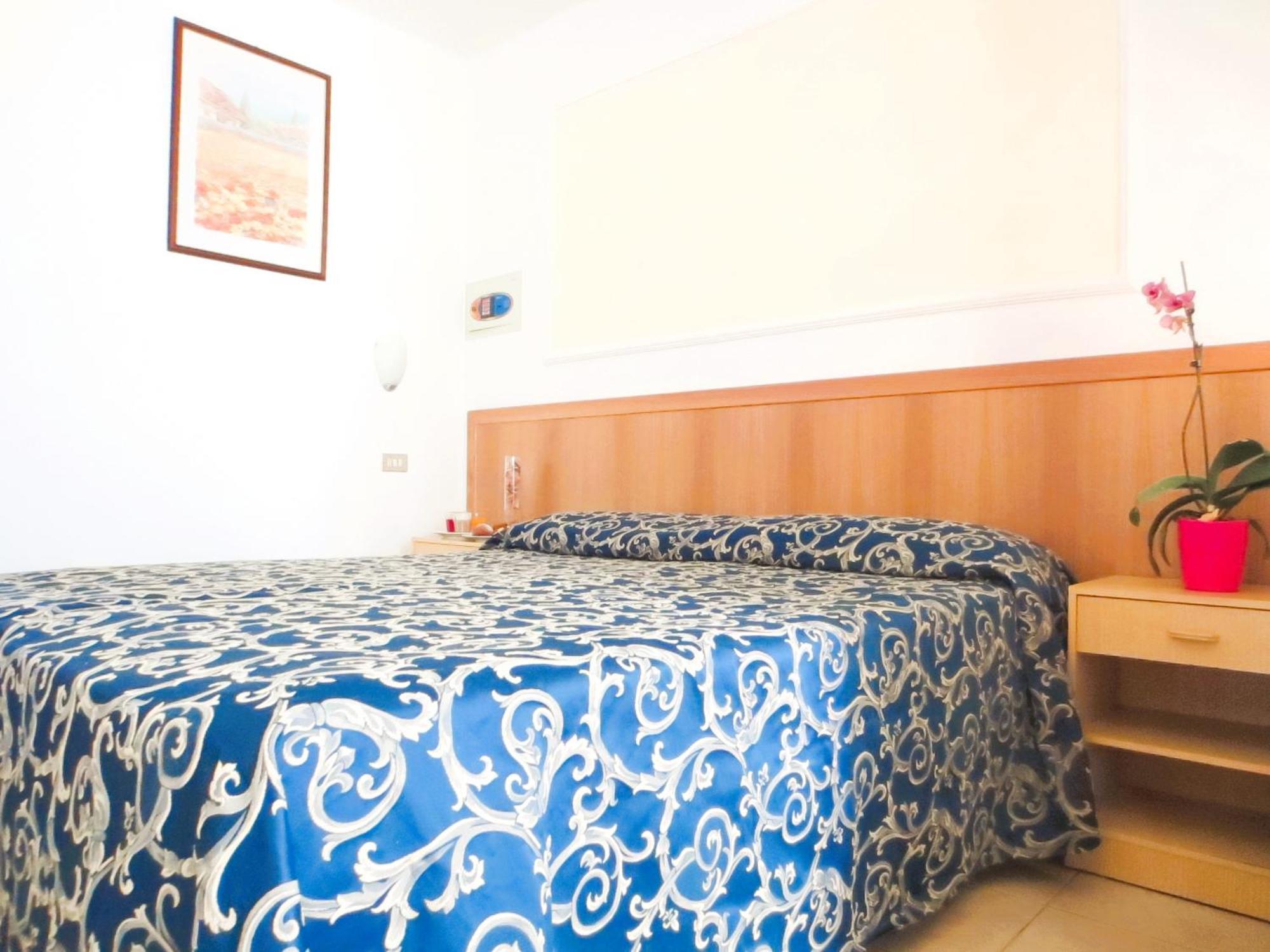 Hotel Etna Riccione Buitenkant foto