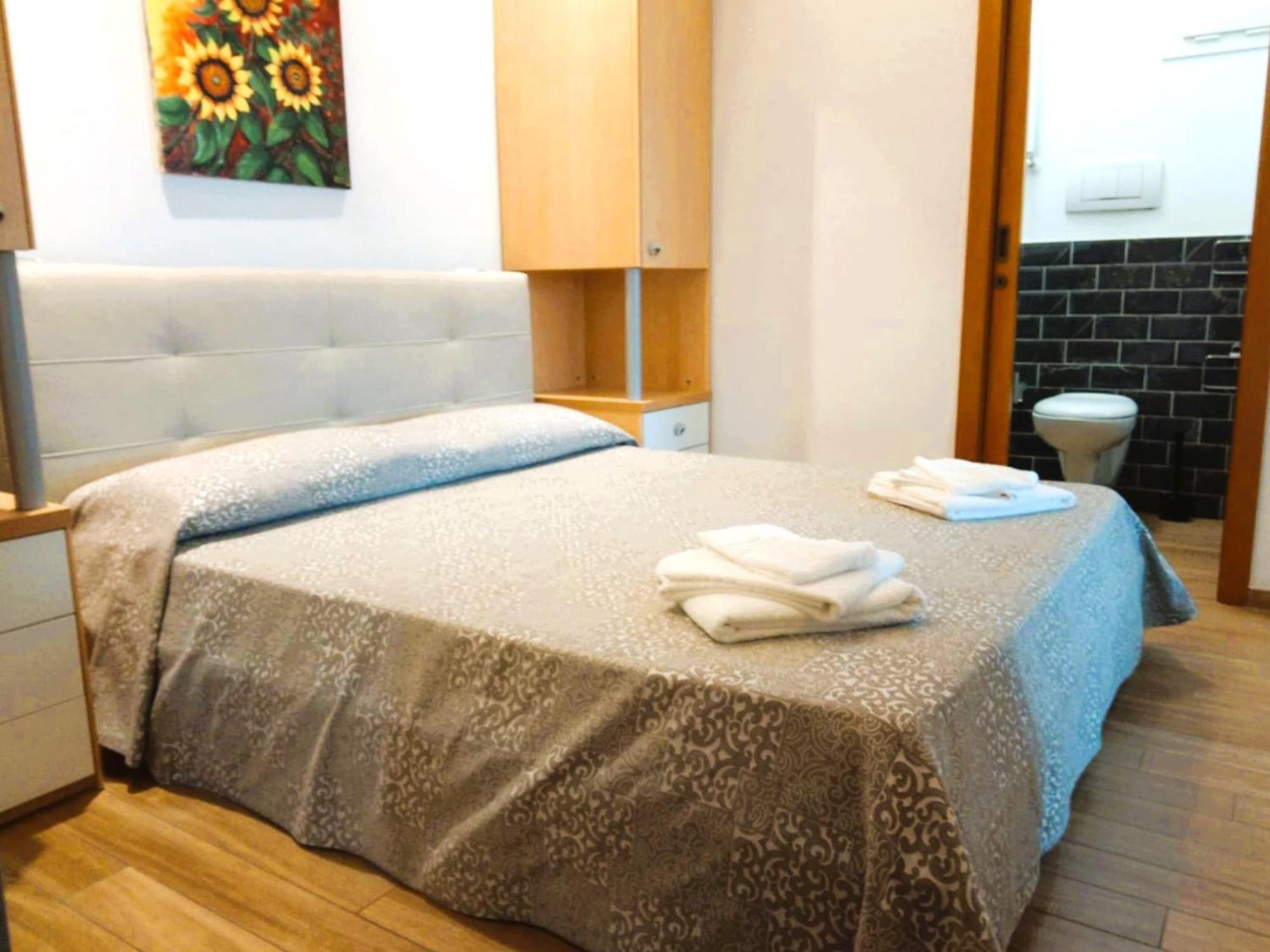 Hotel Etna Riccione Buitenkant foto