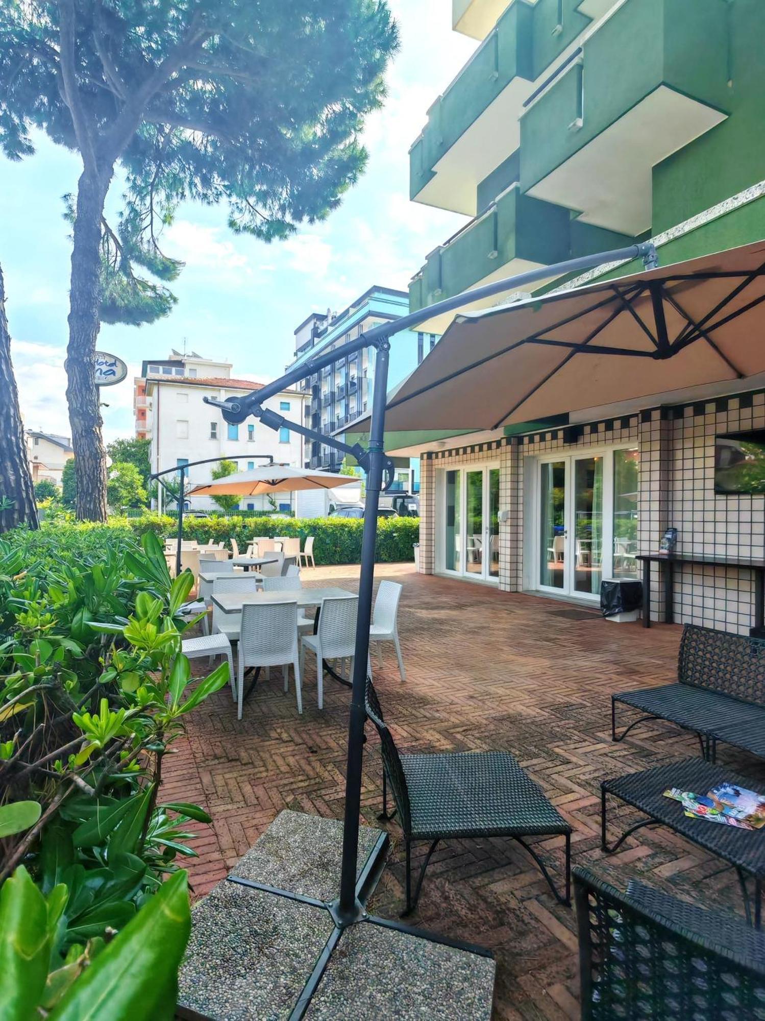 Hotel Etna Riccione Buitenkant foto
