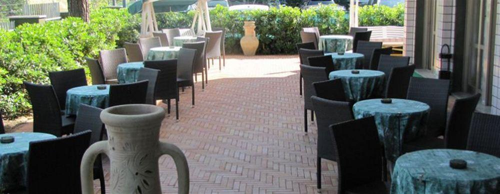 Hotel Etna Riccione Buitenkant foto