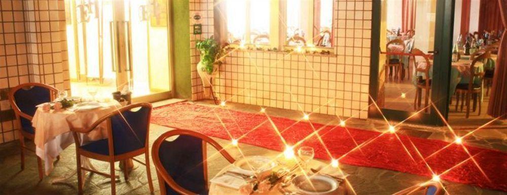 Hotel Etna Riccione Buitenkant foto